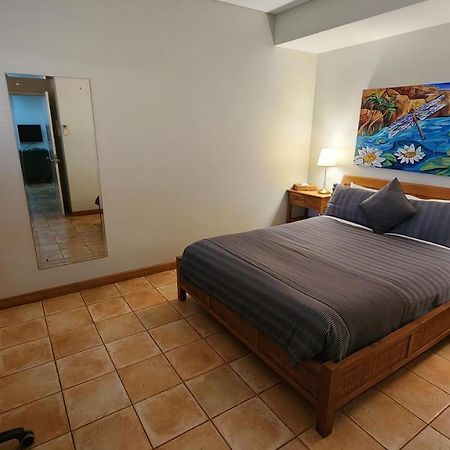 Samson Beach Chalets Point Samson エクステリア 写真