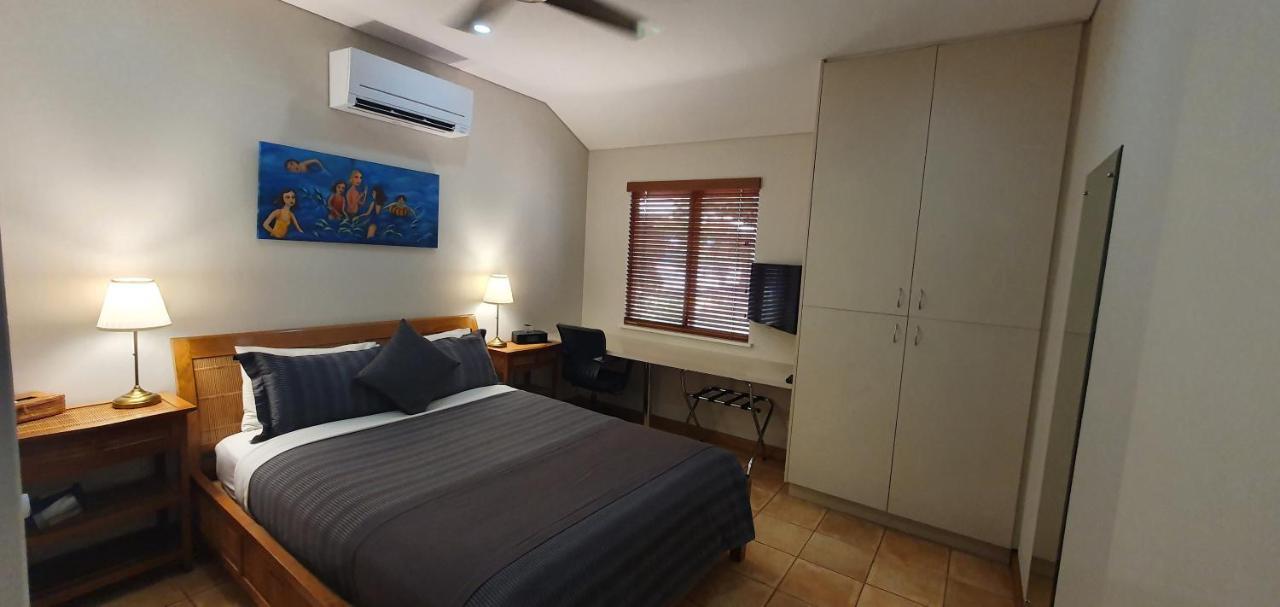 Samson Beach Chalets Point Samson エクステリア 写真