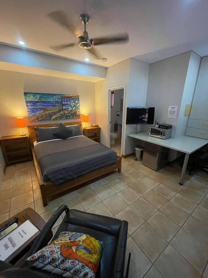 Samson Beach Chalets Point Samson エクステリア 写真