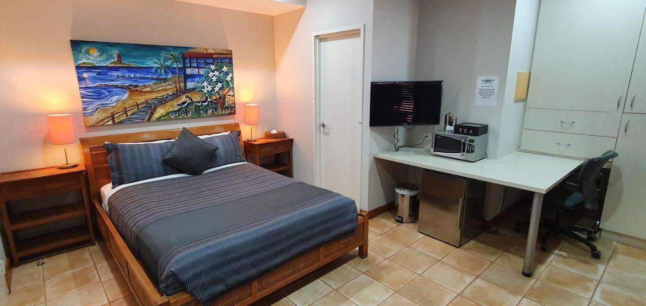 Samson Beach Chalets Point Samson エクステリア 写真