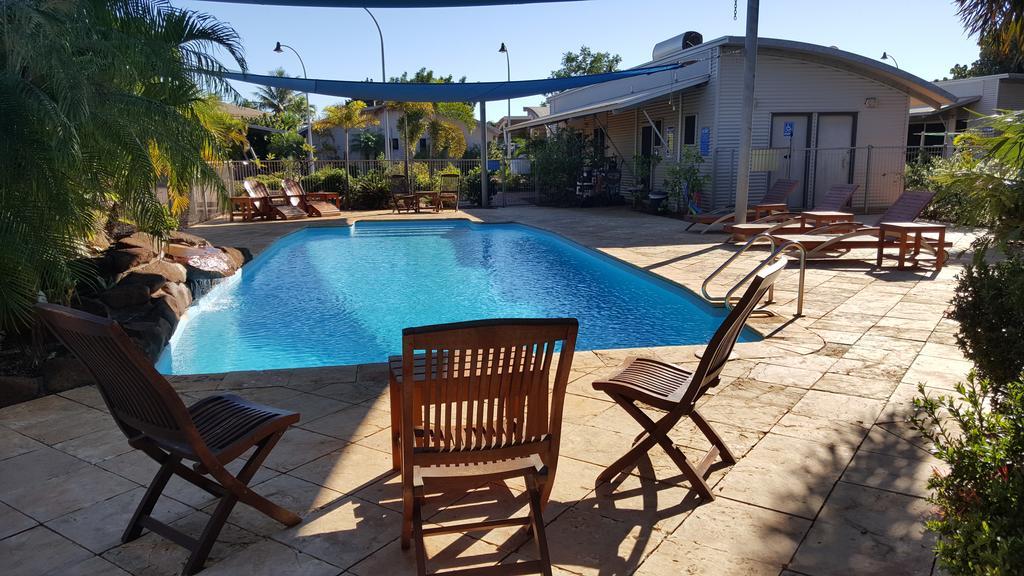 Samson Beach Chalets Point Samson エクステリア 写真