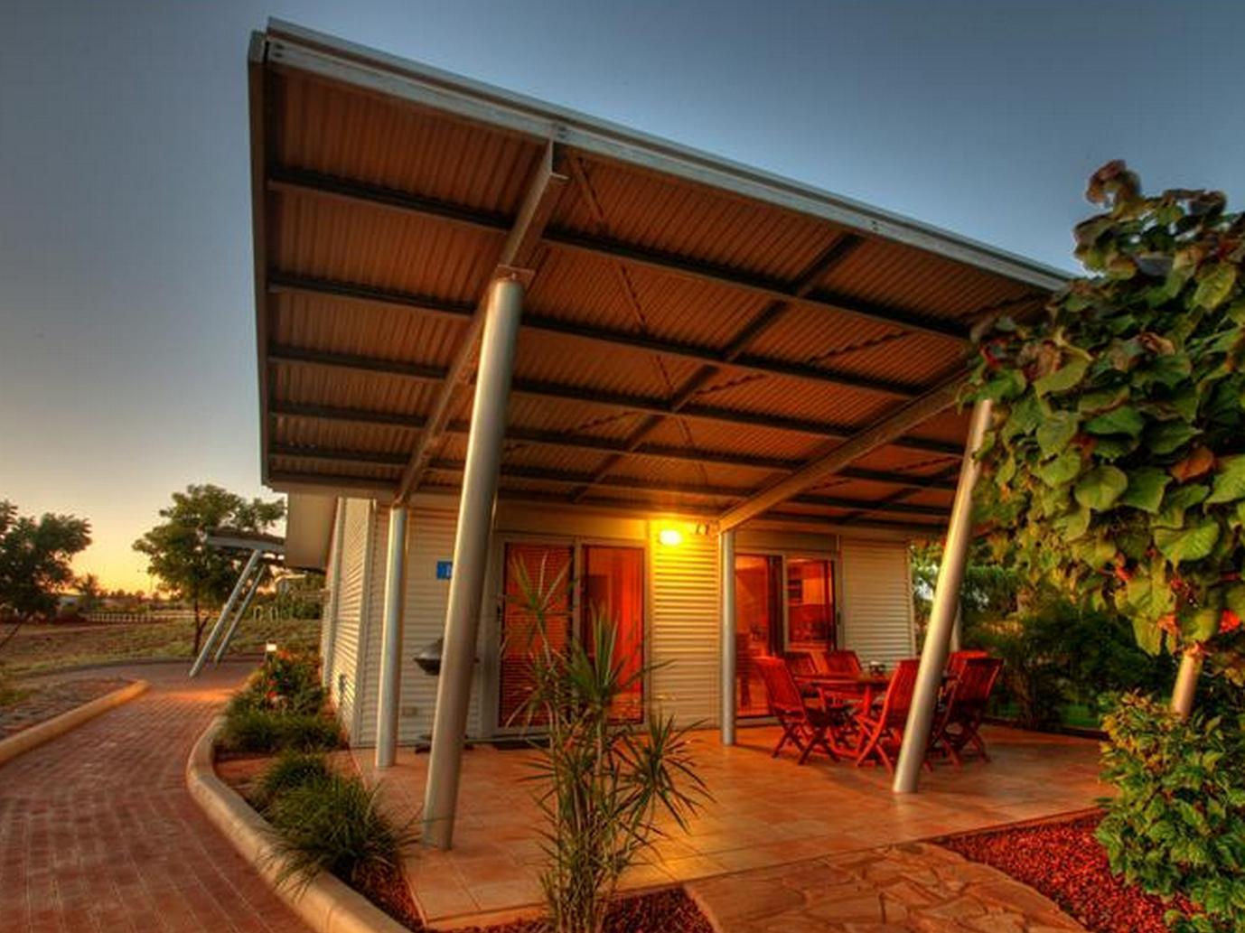 Samson Beach Chalets Point Samson エクステリア 写真