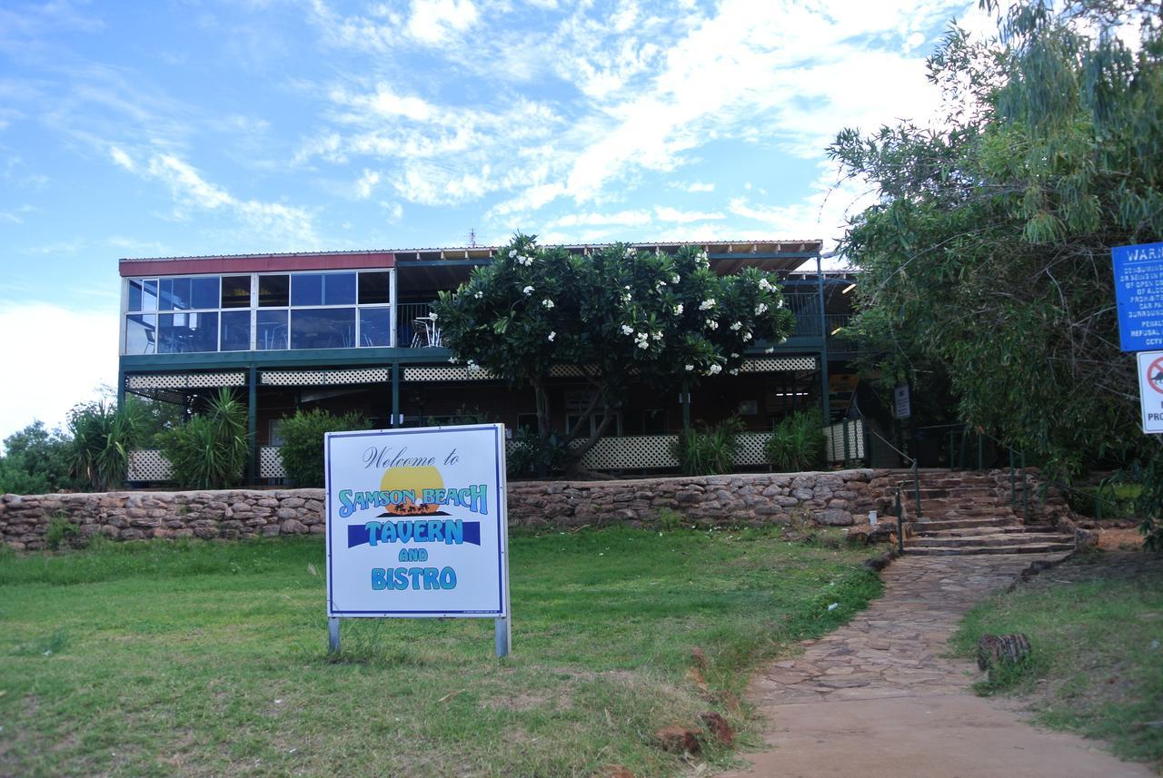Samson Beach Chalets Point Samson エクステリア 写真